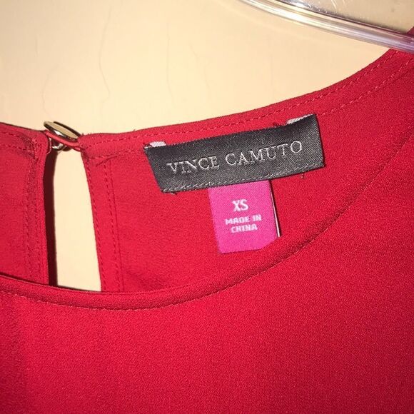 Vince Camuto | Pleat-back High-low Blouse - Picture 3 of 6